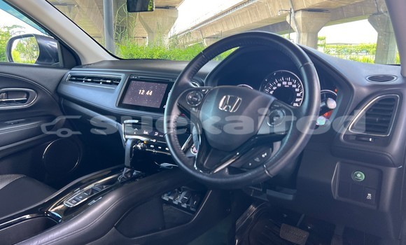 ซื้อ รถมือสอง Honda HR-V สีดำ รถยนต์ ใน %{เมือง} ใน นนทบุรี ซื้อ รถมือสอง Honda HR-V สีดำ รถยนต์ ใน %{เมือง} ใน นนทบุรี