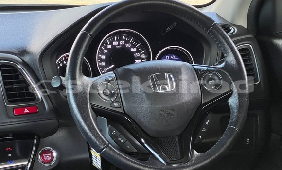 ซื้อ รถมือสอง Honda HR-V สีดำ รถยนต์ ใน %{เมือง} ใน นนทบุรี ซื้อ รถมือสอง Honda HR-V สีดำ รถยนต์ ใน %{เมือง} ใน นนทบุรี