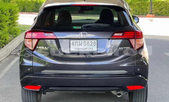 ซื้อ รถมือสอง Honda HR-V สีดำ รถยนต์ ใน %{เมือง} ใน นนทบุรี ซื้อ รถมือสอง Honda HR-V สีดำ รถยนต์ ใน %{เมือง} ใน นนทบุรี