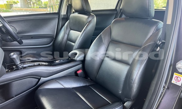 ซื้อ รถมือสอง Honda HR-V สีดำ รถยนต์ ใน %{เมือง} ใน นนทบุรี ซื้อ รถมือสอง Honda HR-V สีดำ รถยนต์ ใน %{เมือง} ใน นนทบุรี