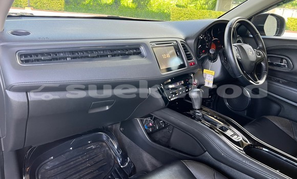 ซื้อ รถมือสอง Honda HR-V สีดำ รถยนต์ ใน %{เมือง} ใน นนทบุรี ซื้อ รถมือสอง Honda HR-V สีดำ รถยนต์ ใน %{เมือง} ใน นนทบุรี