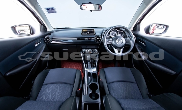 ซื้อ รถมือสอง Mazda 2 สีแดง รถยนต์ ใน %{เมือง} ใน นนทบุรี ซื้อ รถมือสอง Mazda 2 สีแดง รถยนต์ ใน %{เมือง} ใน นนทบุรี