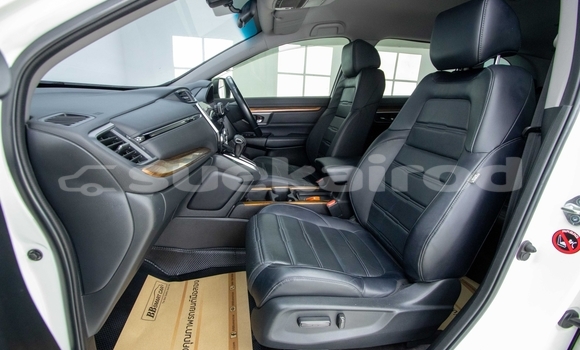 Buy Used Honda CR-V White Car in Samut Sakhon in Samut Sakhon Buy Used Honda CR-V White Car in Samut Sakhon in Samut Sakhon