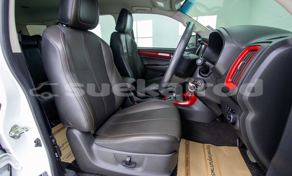 Buy Used Chevrolet TrailBlazer White Car in Samut Sakhon in Samut Sakhon Buy Used Chevrolet TrailBlazer White Car in Samut Sakhon in Samut Sakhon