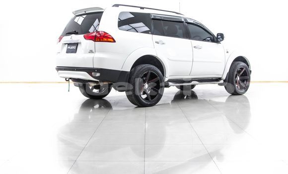 ซื้อ รถมือสอง Mitsubishi Pajero ขาว รถยนต์ ใน %{เมือง} ใน กรุงเทพมหานคร ซื้อ รถมือสอง Mitsubishi Pajero ขาว รถยนต์ ใน %{เมือง} ใน กรุงเทพมหานคร