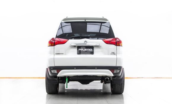 ซื้อ รถมือสอง Mitsubishi Pajero ขาว รถยนต์ ใน %{เมือง} ใน กรุงเทพมหานคร ซื้อ รถมือสอง Mitsubishi Pajero ขาว รถยนต์ ใน %{เมือง} ใน กรุงเทพมหานคร