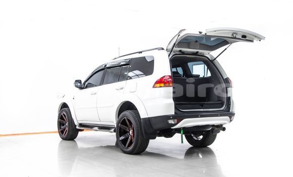 ซื้อ รถมือสอง Mitsubishi Pajero ขาว รถยนต์ ใน %{เมือง} ใน กรุงเทพมหานคร ซื้อ รถมือสอง Mitsubishi Pajero ขาว รถยนต์ ใน %{เมือง} ใน กรุงเทพมหานคร