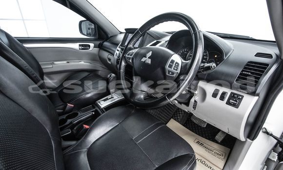 ซื้อ รถมือสอง Mitsubishi Pajero ขาว รถยนต์ ใน %{เมือง} ใน กรุงเทพมหานคร ซื้อ รถมือสอง Mitsubishi Pajero ขาว รถยนต์ ใน %{เมือง} ใน กรุงเทพมหานคร