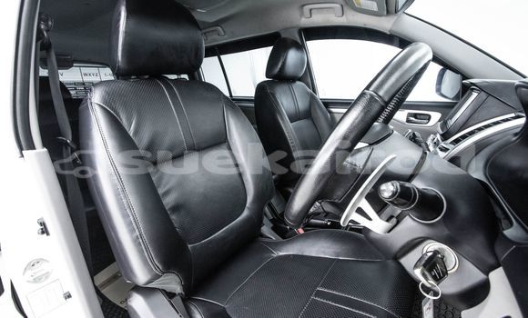 ซื้อ รถมือสอง Mitsubishi Pajero ขาว รถยนต์ ใน %{เมือง} ใน กรุงเทพมหานคร ซื้อ รถมือสอง Mitsubishi Pajero ขาว รถยนต์ ใน %{เมือง} ใน กรุงเทพมหานคร