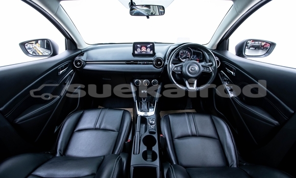 ซื้อ รถมือสอง Mazda 2 เงิน รถยนต์ ใน %{เมือง} ใน นนทบุรี ซื้อ รถมือสอง Mazda 2 เงิน รถยนต์ ใน %{เมือง} ใน นนทบุรี