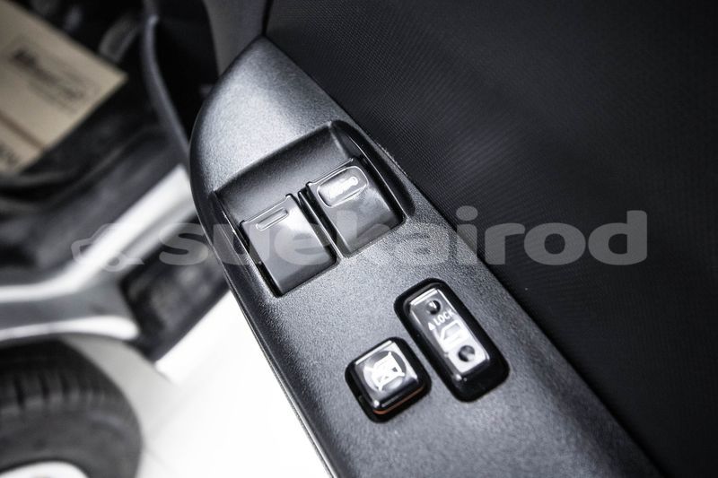 Big with watermark toyota commuter bangkok bangkok 64500