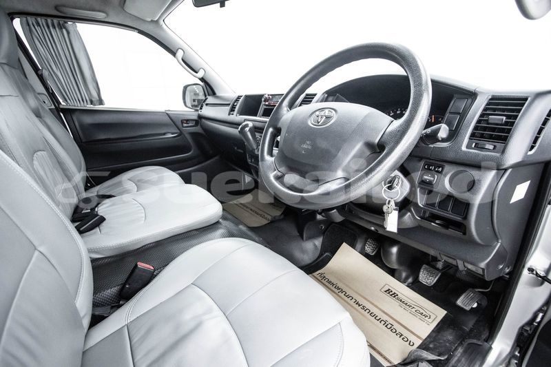 Big with watermark toyota commuter bangkok bangkok 64500