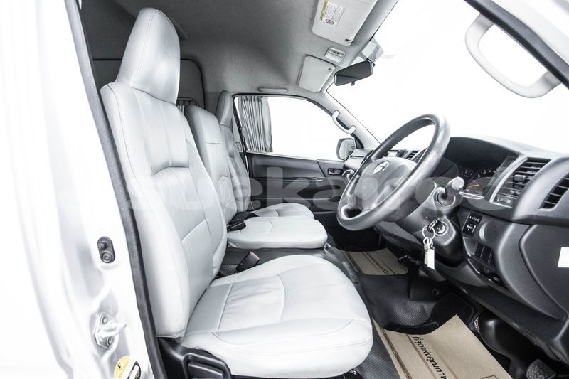 Big with watermark toyota commuter bangkok bangkok 64500