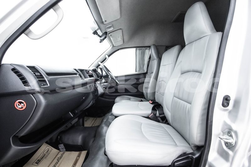 Big with watermark toyota commuter bangkok bangkok 64500