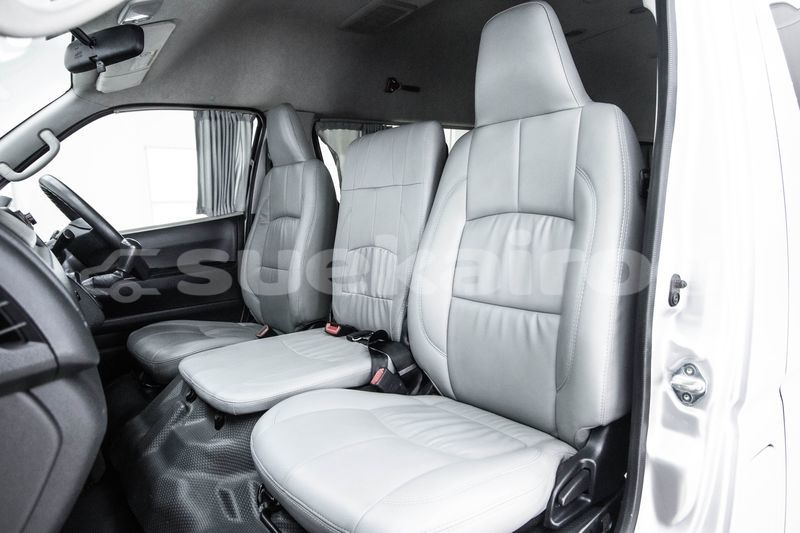 Big with watermark toyota commuter bangkok bangkok 64500