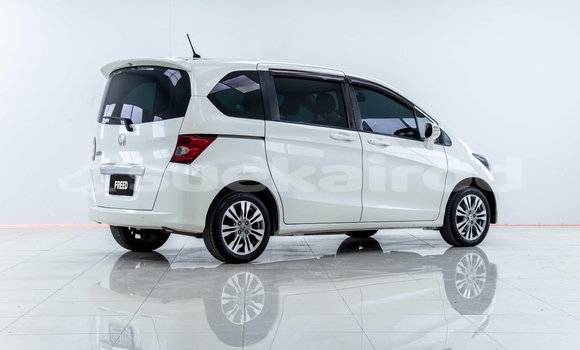 Buy Used Honda Freed White Car in Samut Sakhon in Samut Sakhon Buy Used Honda Freed White Car in Samut Sakhon in Samut Sakhon