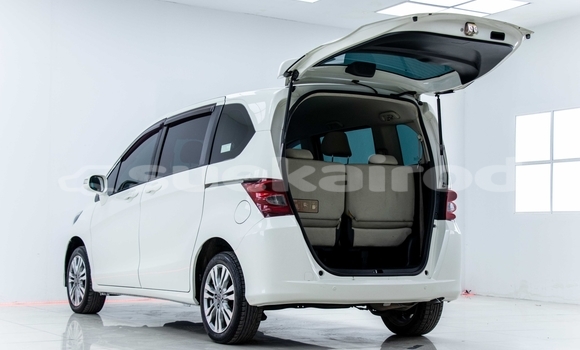 Buy Used Honda Freed White Car in Samut Sakhon in Samut Sakhon Buy Used Honda Freed White Car in Samut Sakhon in Samut Sakhon