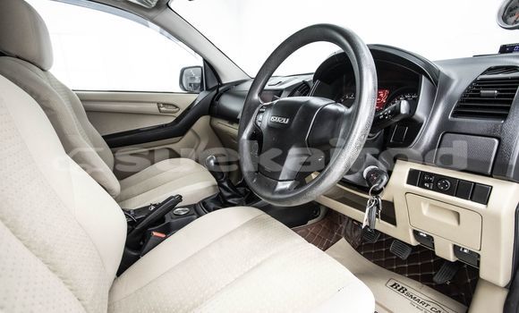 Buy Used Isuzu D-Max White Car in Bangkok in Bangkok Buy Used Isuzu D-Max White Car in Bangkok in Bangkok