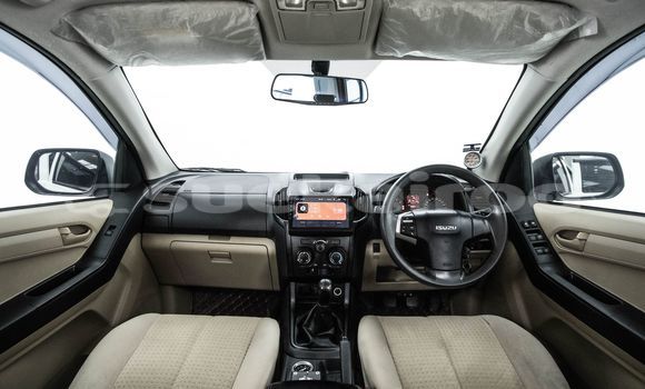 Buy Used Isuzu D-Max White Car in Bangkok in Bangkok Buy Used Isuzu D-Max White Car in Bangkok in Bangkok