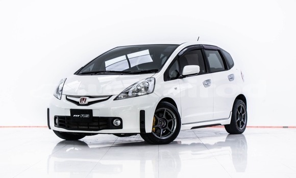 Buy Used Honda Jazz White Car in Bangkok in Bangkok