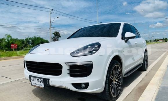 Buy Used Porsche Cayenne White Car in Bangkok in Bangkok