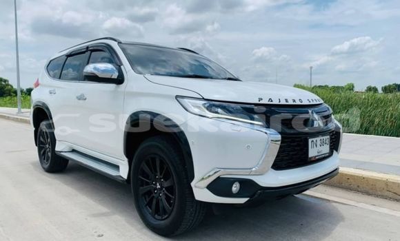 ซื้อ รถมือสอง Mitsubishi Pajero Sport ขาว รถยนต์ ใน %{เมือง} ใน กรุงเทพมหานคร ซื้อ รถมือสอง Mitsubishi Pajero Sport ขาว รถยนต์ ใน %{เมือง} ใน กรุงเทพมหานคร