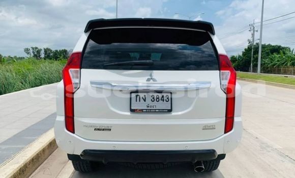 ซื้อ รถมือสอง Mitsubishi Pajero Sport ขาว รถยนต์ ใน %{เมือง} ใน กรุงเทพมหานคร ซื้อ รถมือสอง Mitsubishi Pajero Sport ขาว รถยนต์ ใน %{เมือง} ใน กรุงเทพมหานคร