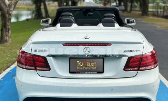 ซื้อ รถมือสอง Mercedes-Benz E-Classe ขาว รถยนต์ ใน %{เมือง} ใน กรุงเทพมหานคร ซื้อ รถมือสอง Mercedes-Benz E-Classe ขาว รถยนต์ ใน %{เมือง} ใน กรุงเทพมหานคร