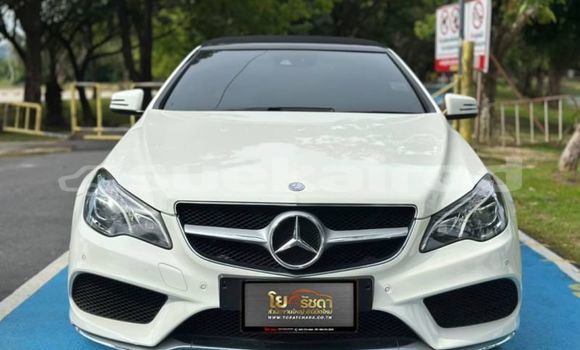 ซื้อ รถมือสอง Mercedes-Benz E-Classe ขาว รถยนต์ ใน %{เมือง} ใน กรุงเทพมหานคร ซื้อ รถมือสอง Mercedes-Benz E-Classe ขาว รถยนต์ ใน %{เมือง} ใน กรุงเทพมหานคร