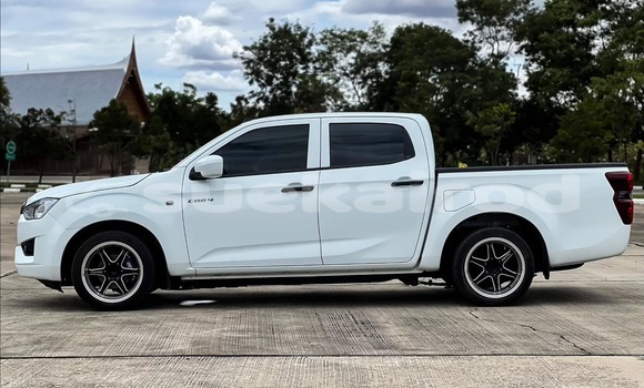 Buy Used Isuzu D-Max White Car in Nakhon Ratchasima in Nakhon Ratchasima Buy Used Isuzu D-Max White Car in Nakhon Ratchasima in Nakhon Ratchasima