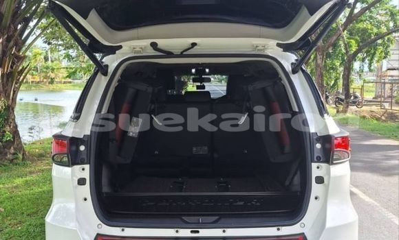 ซื้อ รถมือสอง Toyota Fortuner ขาว รถยนต์ ใน %{เมือง} ใน กรุงเทพมหานคร ซื้อ รถมือสอง Toyota Fortuner ขาว รถยนต์ ใน %{เมือง} ใน กรุงเทพมหานคร