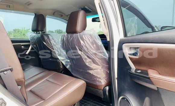 ซื้อ รถมือสอง Toyota Fortuner ขาว รถยนต์ ใน %{เมือง} ใน กรุงเทพมหานคร ซื้อ รถมือสอง Toyota Fortuner ขาว รถยนต์ ใน %{เมือง} ใน กรุงเทพมหานคร