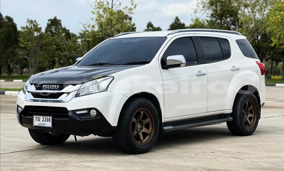 Buy Used Isuzu MU-X White Car in Nakhon Ratchasima in Nakhon Ratchasima