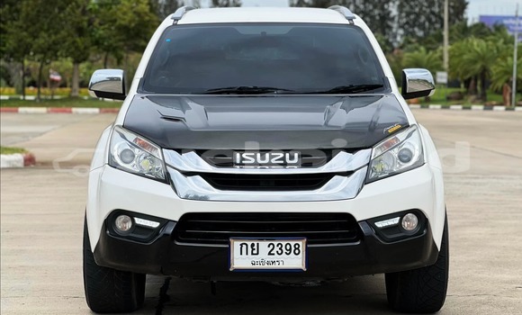 Buy Used Isuzu MU-X White Car in Nakhon Ratchasima in Nakhon Ratchasima Buy Used Isuzu MU-X White Car in Nakhon Ratchasima in Nakhon Ratchasima