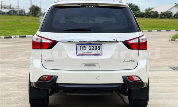 Buy Used Isuzu MU-X White Car in Nakhon Ratchasima in Nakhon Ratchasima Buy Used Isuzu MU-X White Car in Nakhon Ratchasima in Nakhon Ratchasima