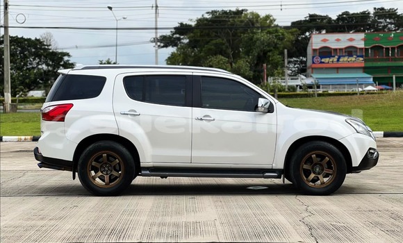 Buy Used Isuzu MU-X White Car in Nakhon Ratchasima in Nakhon Ratchasima Buy Used Isuzu MU-X White Car in Nakhon Ratchasima in Nakhon Ratchasima