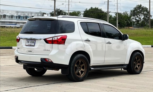 Buy Used Isuzu MU-X White Car in Nakhon Ratchasima in Nakhon Ratchasima Buy Used Isuzu MU-X White Car in Nakhon Ratchasima in Nakhon Ratchasima