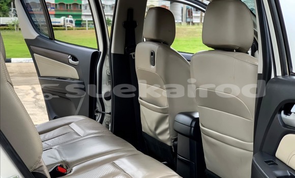 Buy Used Isuzu MU-X White Car in Nakhon Ratchasima in Nakhon Ratchasima Buy Used Isuzu MU-X White Car in Nakhon Ratchasima in Nakhon Ratchasima