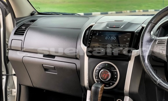 Buy Used Isuzu MU-X White Car in Nakhon Ratchasima in Nakhon Ratchasima Buy Used Isuzu MU-X White Car in Nakhon Ratchasima in Nakhon Ratchasima