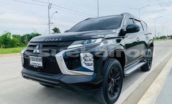 ซื้อ รถมือสอง Mitsubishi Pajero Sport สีดำ รถยนต์ ใน %{เมือง} ใน กรุงเทพมหานคร