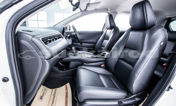 Buy Used Honda HR-V White Car in Bangkok in Bangkok Buy Used Honda HR-V White Car in Bangkok in Bangkok