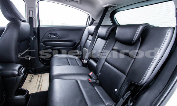 Buy Used Honda HR-V White Car in Bangkok in Bangkok Buy Used Honda HR-V White Car in Bangkok in Bangkok