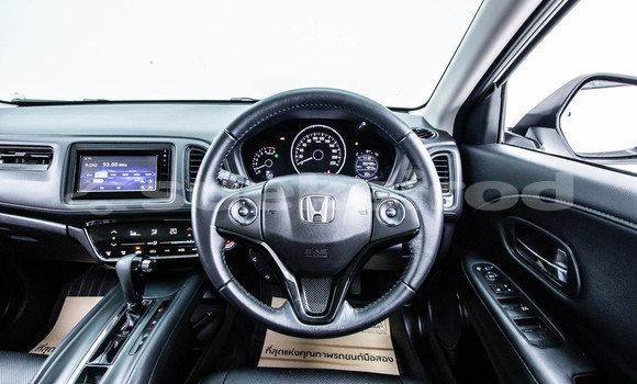 Buy Used Honda HR-V White Car in Bangkok in Bangkok Buy Used Honda HR-V White Car in Bangkok in Bangkok