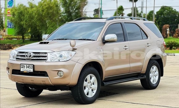 Buy Used Toyota Fortuner Brown Car in Nakhon Ratchasima in Nakhon Ratchasima