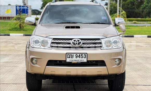 Buy Used Toyota Fortuner Brown Car in Nakhon Ratchasima in Nakhon Ratchasima Buy Used Toyota Fortuner Brown Car in Nakhon Ratchasima in Nakhon Ratchasima
