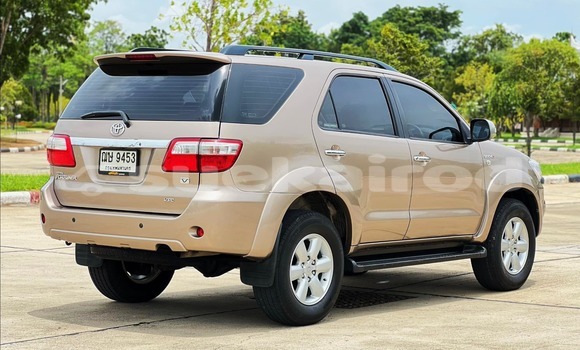 Buy Used Toyota Fortuner Brown Car in Nakhon Ratchasima in Nakhon Ratchasima Buy Used Toyota Fortuner Brown Car in Nakhon Ratchasima in Nakhon Ratchasima