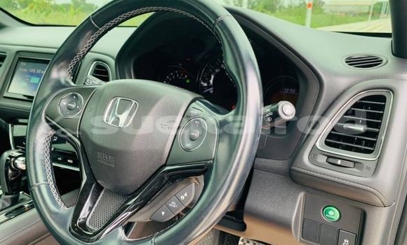 ซื้อ รถมือสอง Honda HR-V สีดำ รถยนต์ ใน %{เมือง} ใน กรุงเทพมหานคร ซื้อ รถมือสอง Honda HR-V สีดำ รถยนต์ ใน %{เมือง} ใน กรุงเทพมหานคร