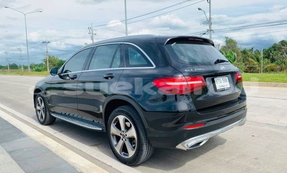 ซื้อ รถมือสอง Mercedes-Benz GLC 250D สีดำ รถยนต์ ใน %{เมือง} ใน กรุงเทพมหานคร ซื้อ รถมือสอง Mercedes-Benz GLC 250D สีดำ รถยนต์ ใน %{เมือง} ใน กรุงเทพมหานคร