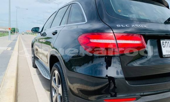 ซื้อ รถมือสอง Mercedes-Benz GLC 250D สีดำ รถยนต์ ใน %{เมือง} ใน กรุงเทพมหานคร ซื้อ รถมือสอง Mercedes-Benz GLC 250D สีดำ รถยนต์ ใน %{เมือง} ใน กรุงเทพมหานคร
