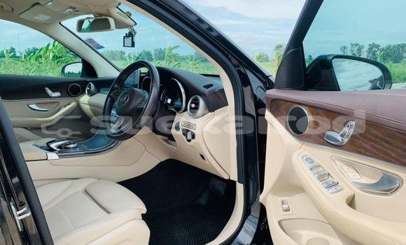 ซื้อ รถมือสอง Mercedes-Benz GLC 250D สีดำ รถยนต์ ใน %{เมือง} ใน กรุงเทพมหานคร ซื้อ รถมือสอง Mercedes-Benz GLC 250D สีดำ รถยนต์ ใน %{เมือง} ใน กรุงเทพมหานคร